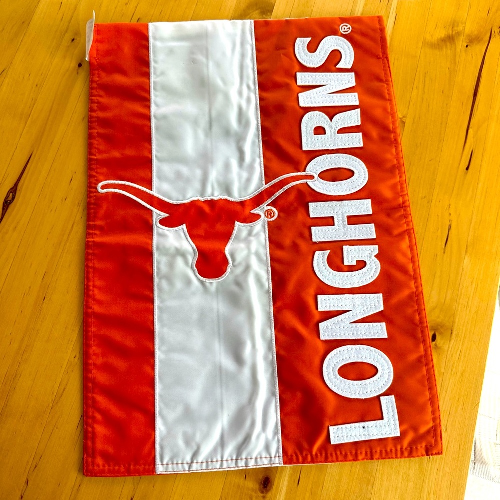 Evergreen | Garden Flag | 12.5’ X 14’ inches | Longhorn
